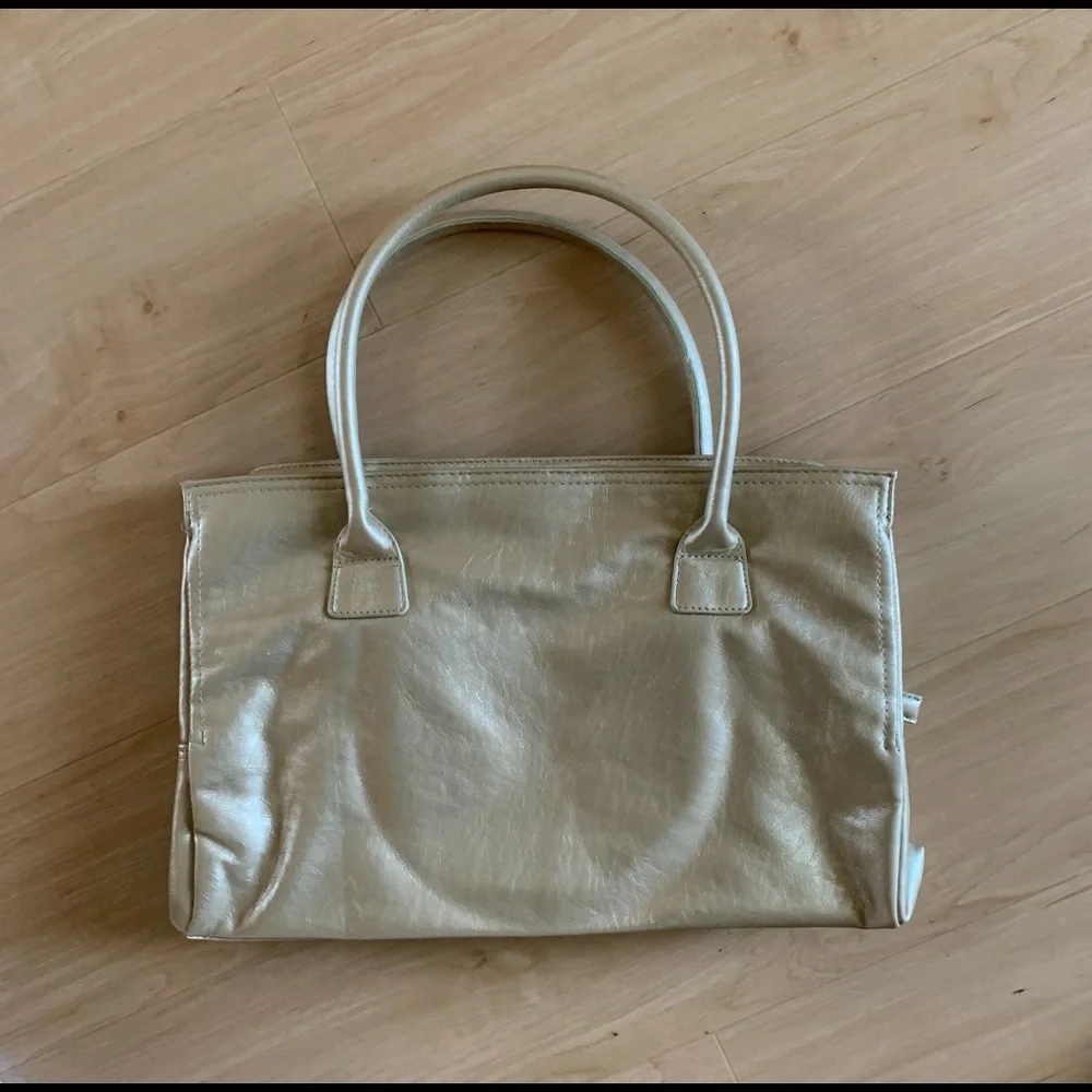 NWOT COMPUTER BAG GOLD ZIPPERED 2-FRONT POCKETS SHOULDER STRAPS